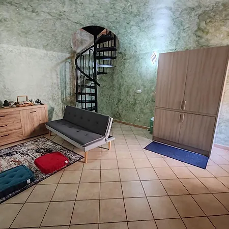 Secret Zen House In The Center With Free Parking & Automatic 24 Hours Check-in * Casale Monferrato